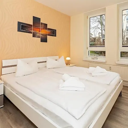 Strand-park Strand-park 102 *