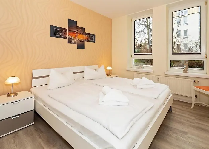 Strand-park Strand-park 102 *